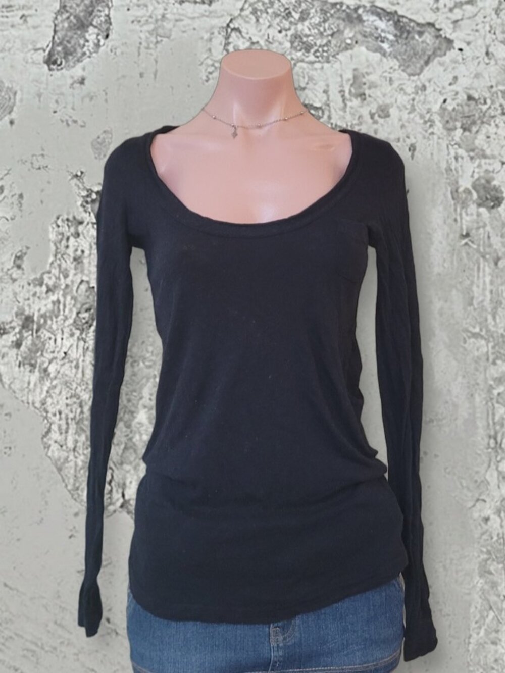 Blue Notes Jet Black Pocket Scoop Neck Fitted Long Sleeve Tee (One Size)